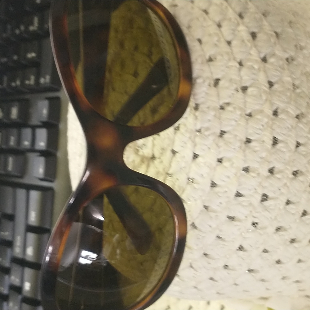 Versace Shades! - Picture 4 of 8